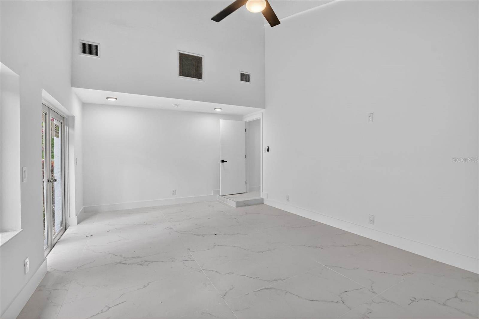 4701 NW 1ST Place, Deerfield Beach, FL 33442
