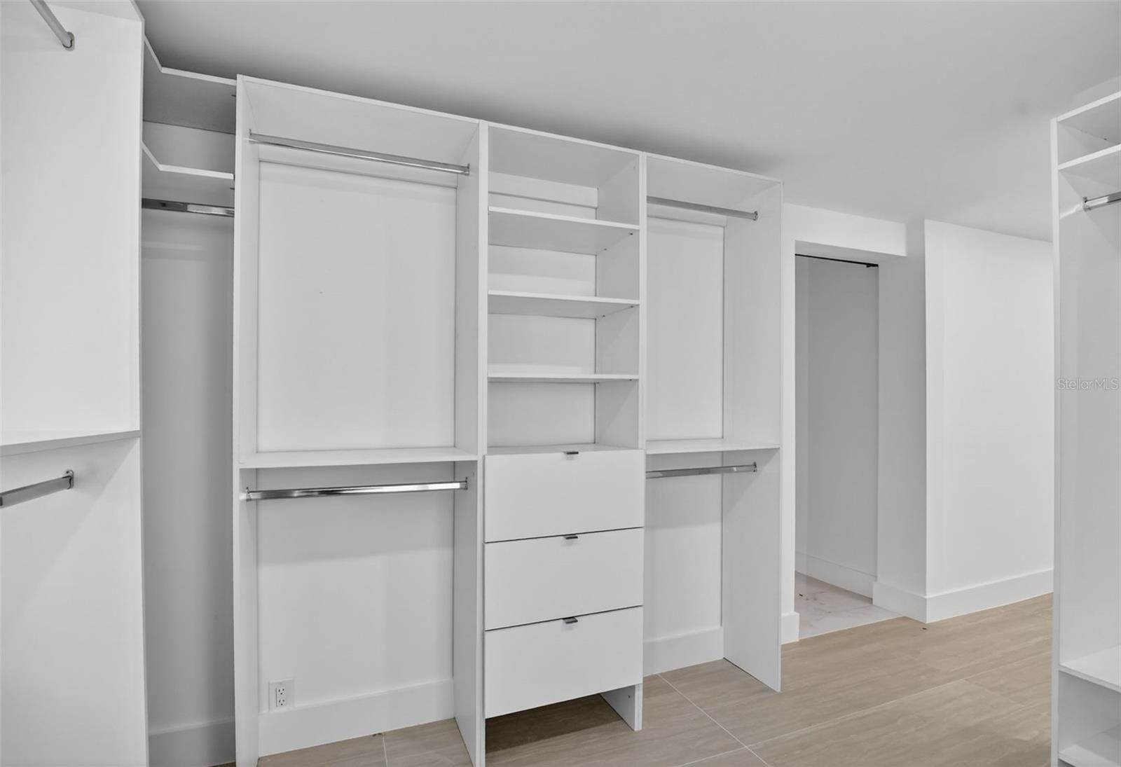 4701 NW 1ST Place, Deerfield Beach, FL 33442