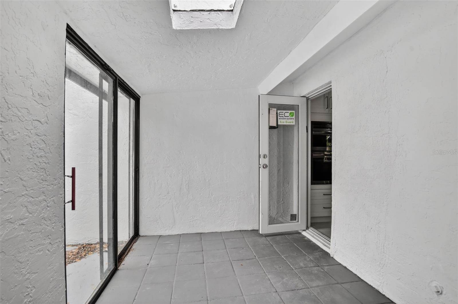 4701 NW 1ST Place, Deerfield Beach, FL 33442