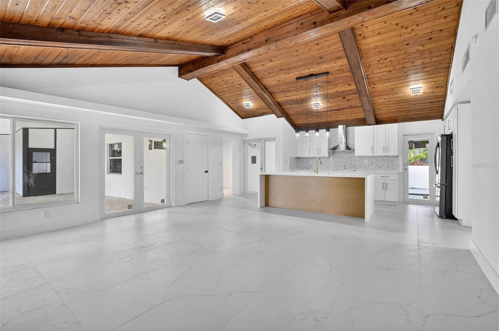 4701 NW 1ST Place, Deerfield Beach, FL 33442