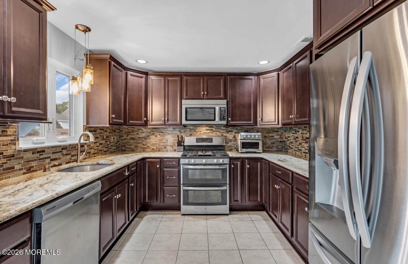 9 Jennifer Drive, Howell, NJ 07731