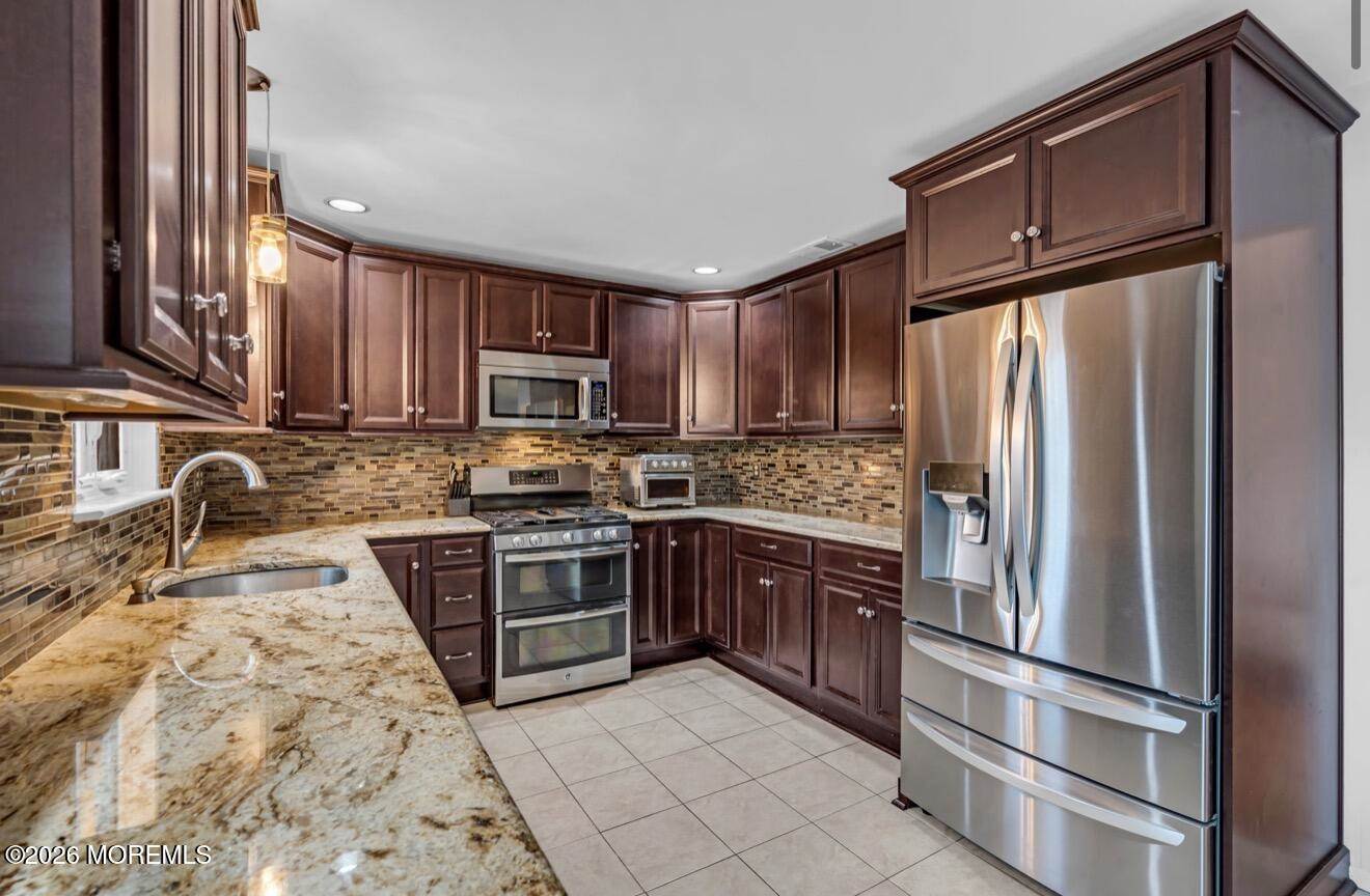 9 Jennifer Drive, Howell, NJ 07731