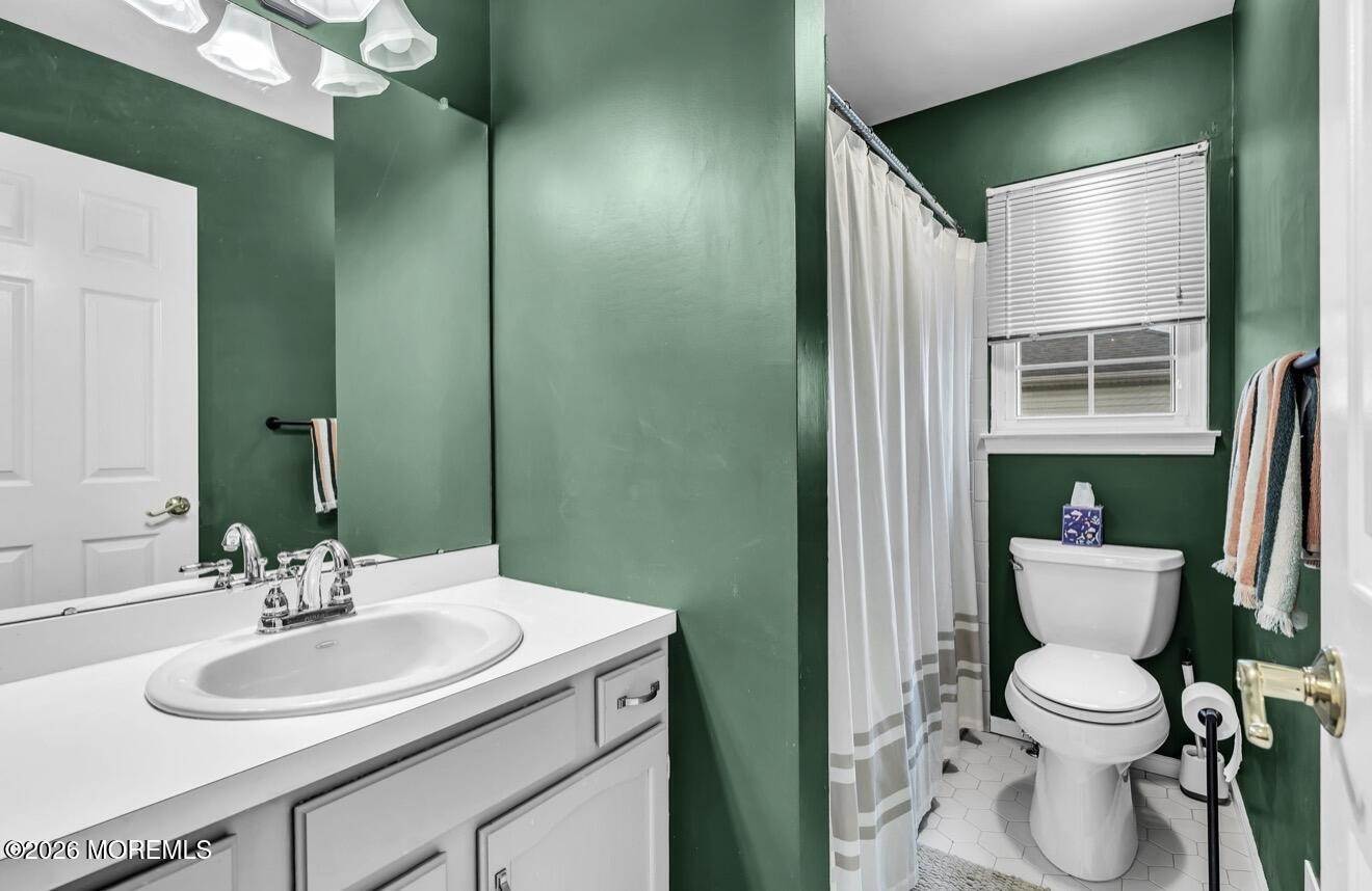 9 Jennifer Drive, Howell, NJ 07731