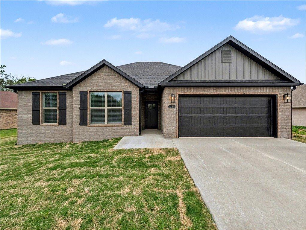 18 Hillswick Drive, Bella Vista, AR 72715