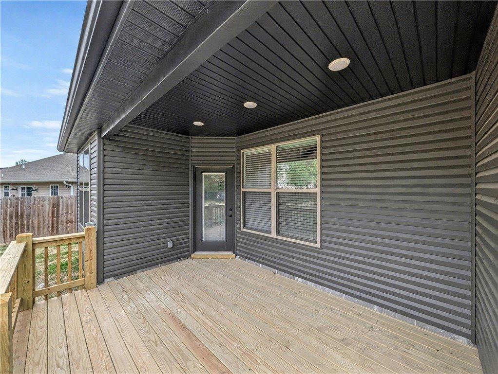 18 Hillswick Drive, Bella Vista, AR 72715