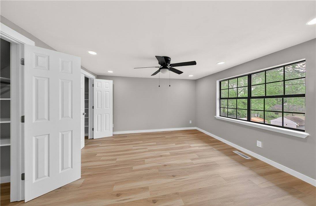 2107 Douglas Street, Bentonville, AR 72712