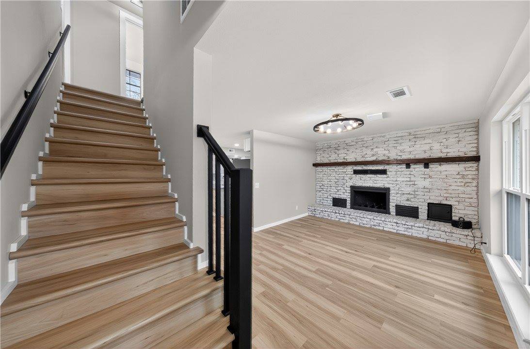 2107 Douglas Street, Bentonville, AR 72712