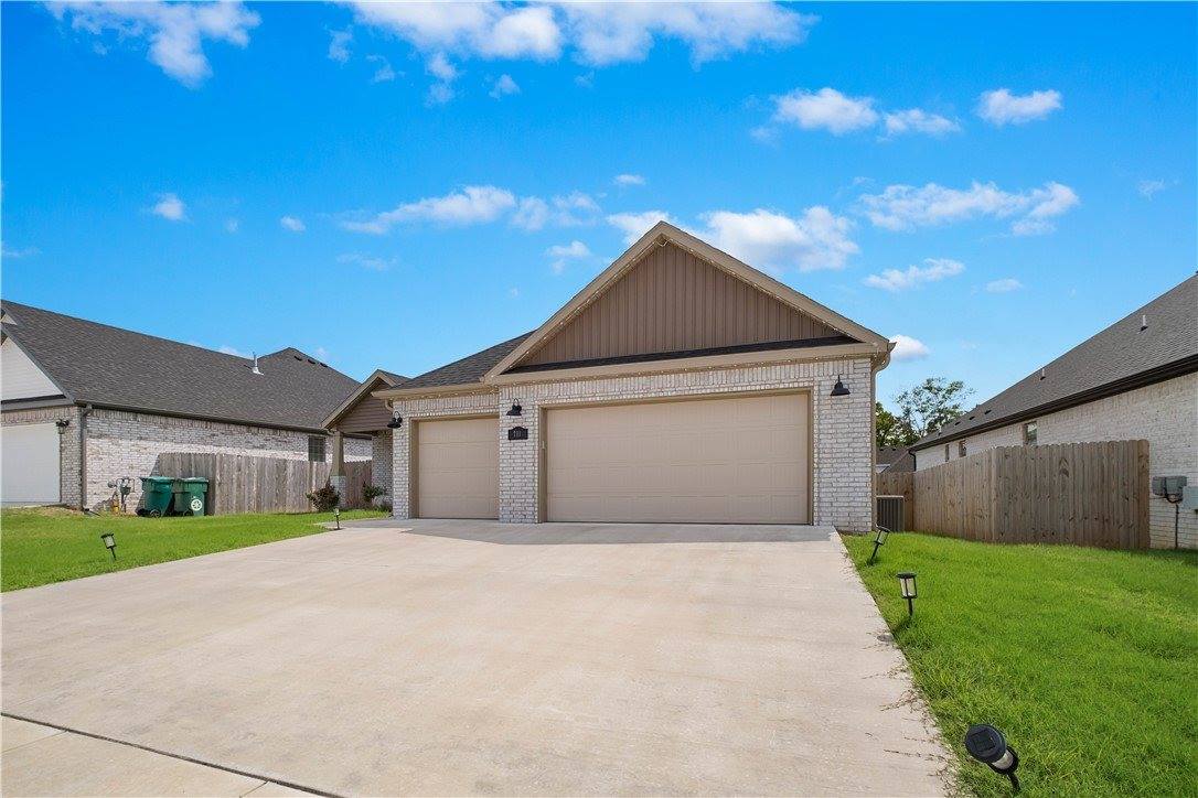 711 Merryfield Street, Bentonville, AR 72713