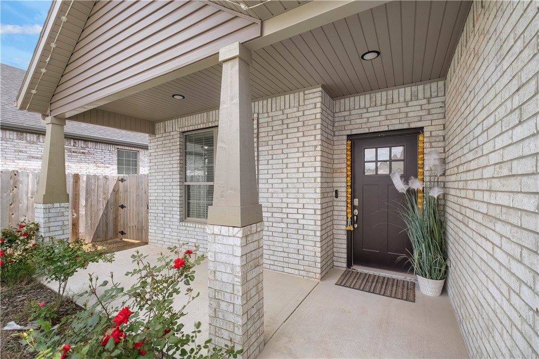 711 Merryfield Street, Bentonville, AR 72713