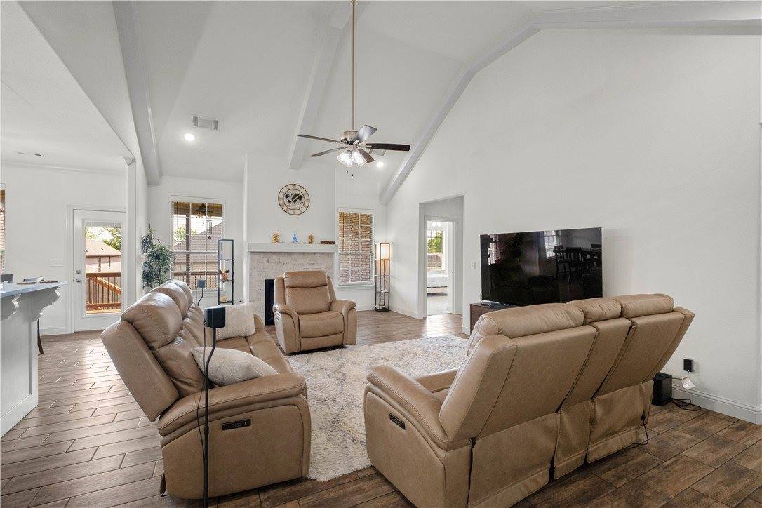 711 Merryfield Street, Bentonville, AR 72713