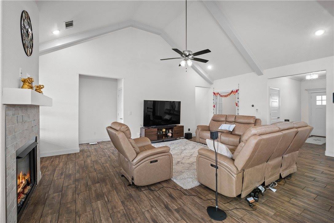 711 Merryfield Street, Bentonville, AR 72713