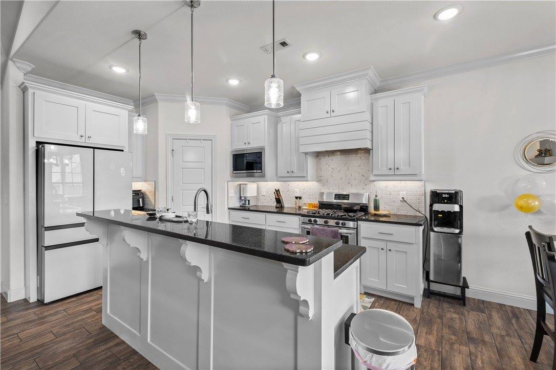 711 Merryfield Street, Bentonville, AR 72713