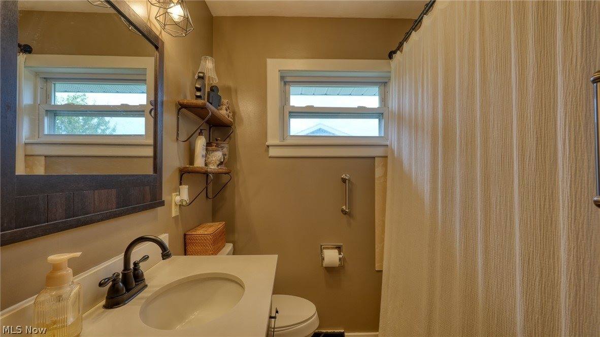 212 Westview Drive, New Concord, OH 43762