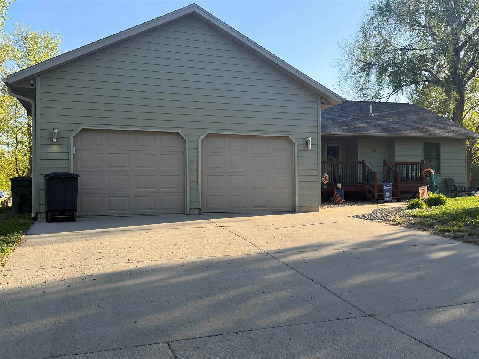 302 E Jefferson St, Elk Point, SD 57025