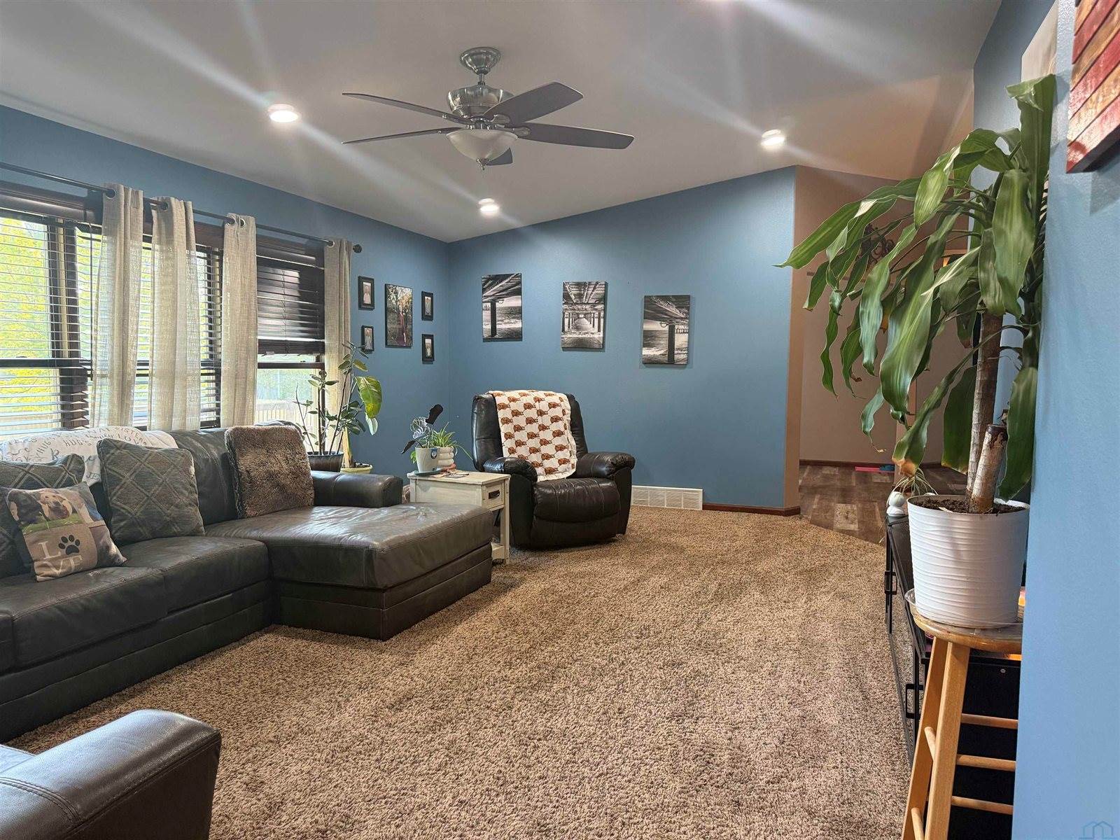 302 E Jefferson St, Elk Point, SD 57025