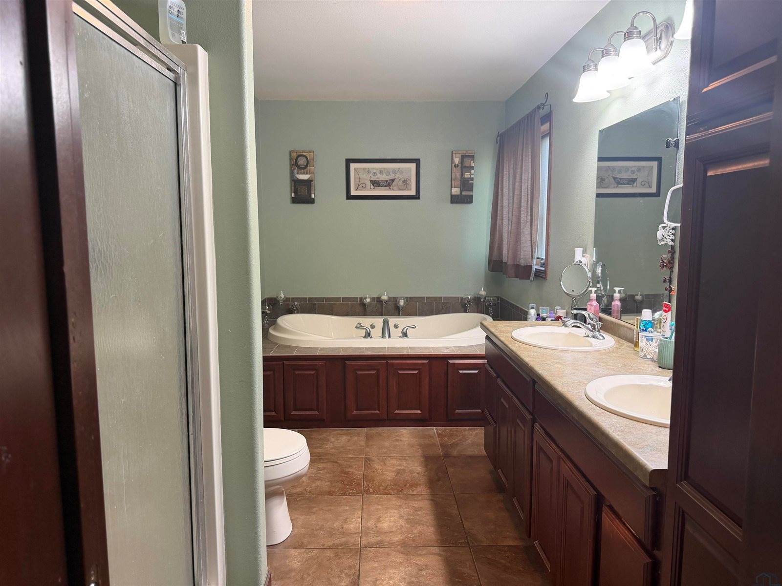 302 E Jefferson St, Elk Point, SD 57025