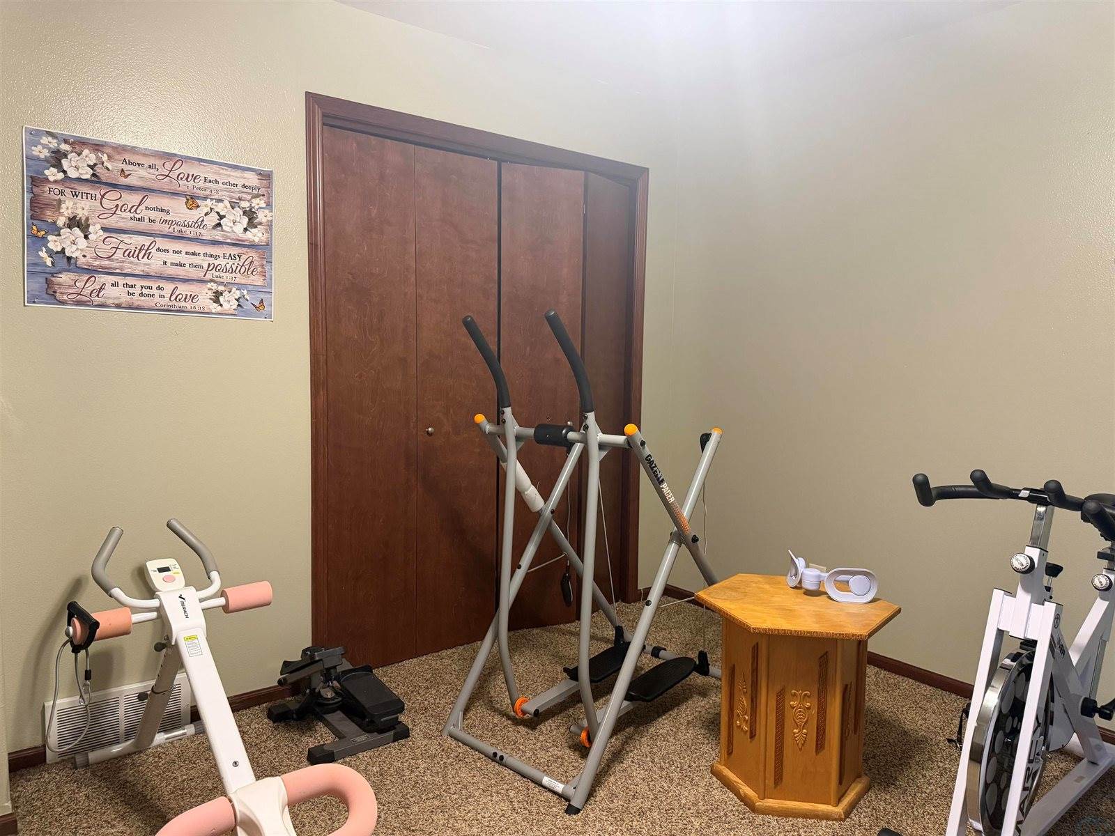302 E Jefferson St, Elk Point, SD 57025