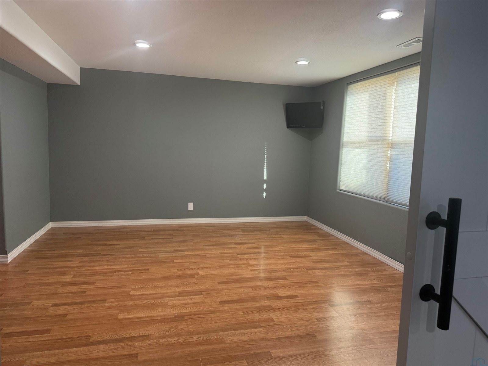 302 E Jefferson St, Elk Point, SD 57025