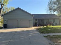 302 E Jefferson St, Elk Point, SD 57025
