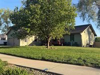 302 E Jefferson St, Elk Point, SD 57025