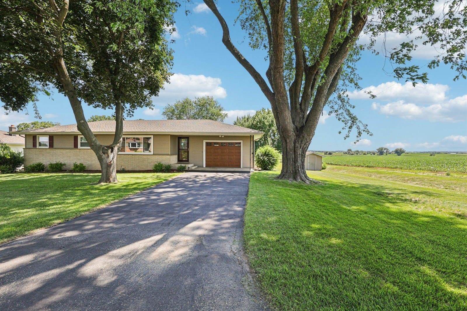 1909 Weber Drive, Sun Prairie, Town of, WI 53590