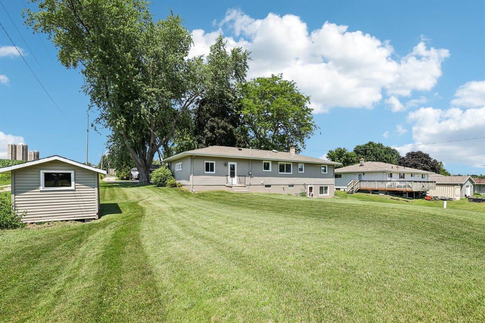 1909 Weber Drive, Sun Prairie, Town of, WI 53590