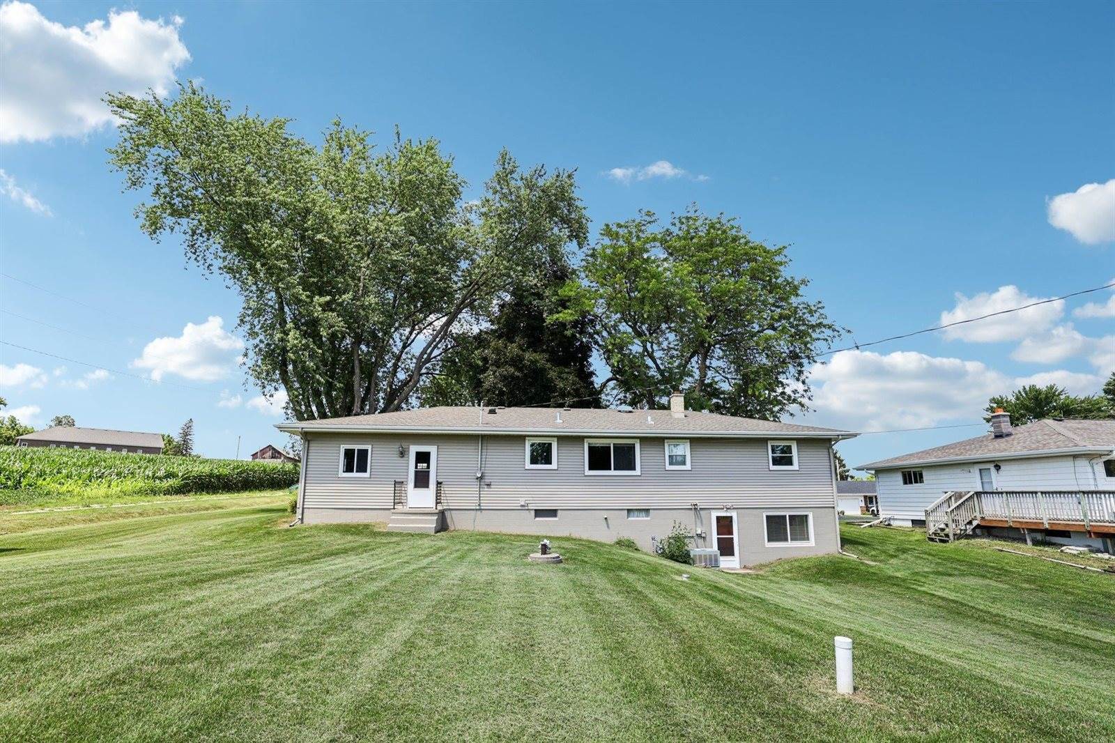 1909 Weber Drive, Sun Prairie, Town of, WI 53590