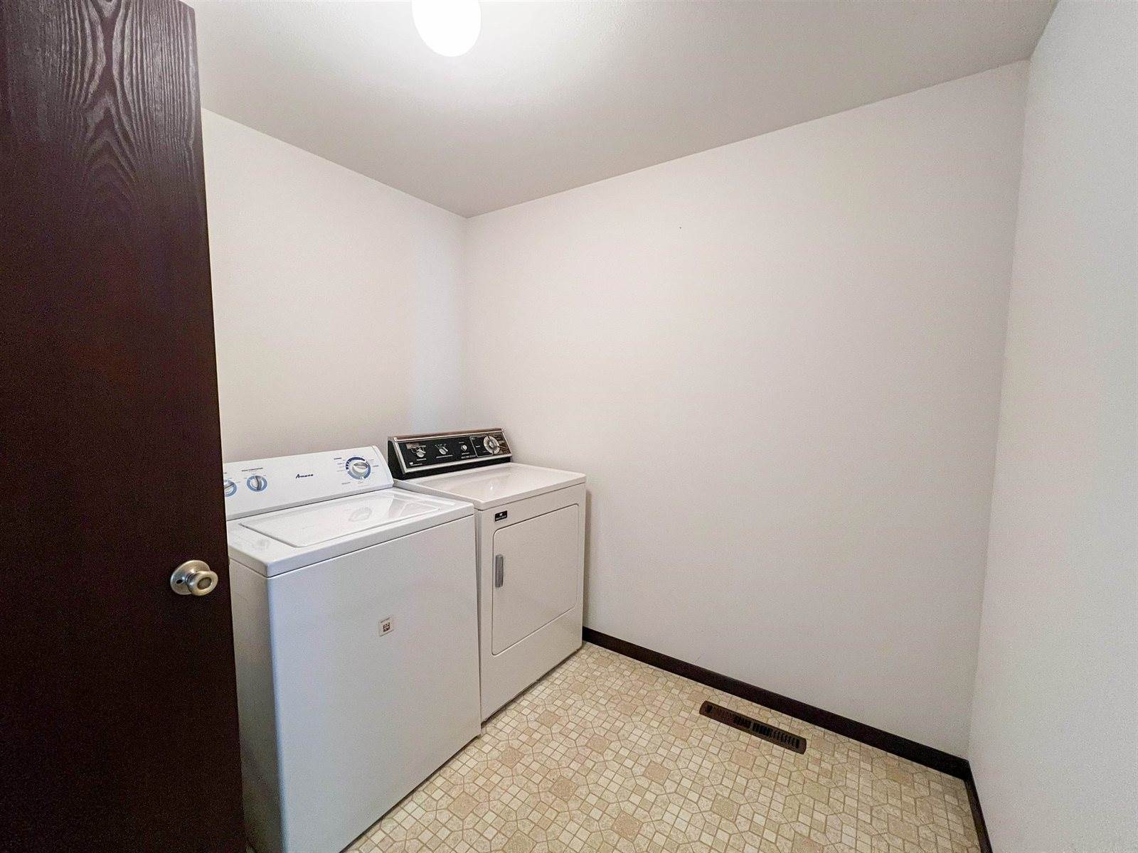 1027 Prairie, Hillsboro, WI 54634