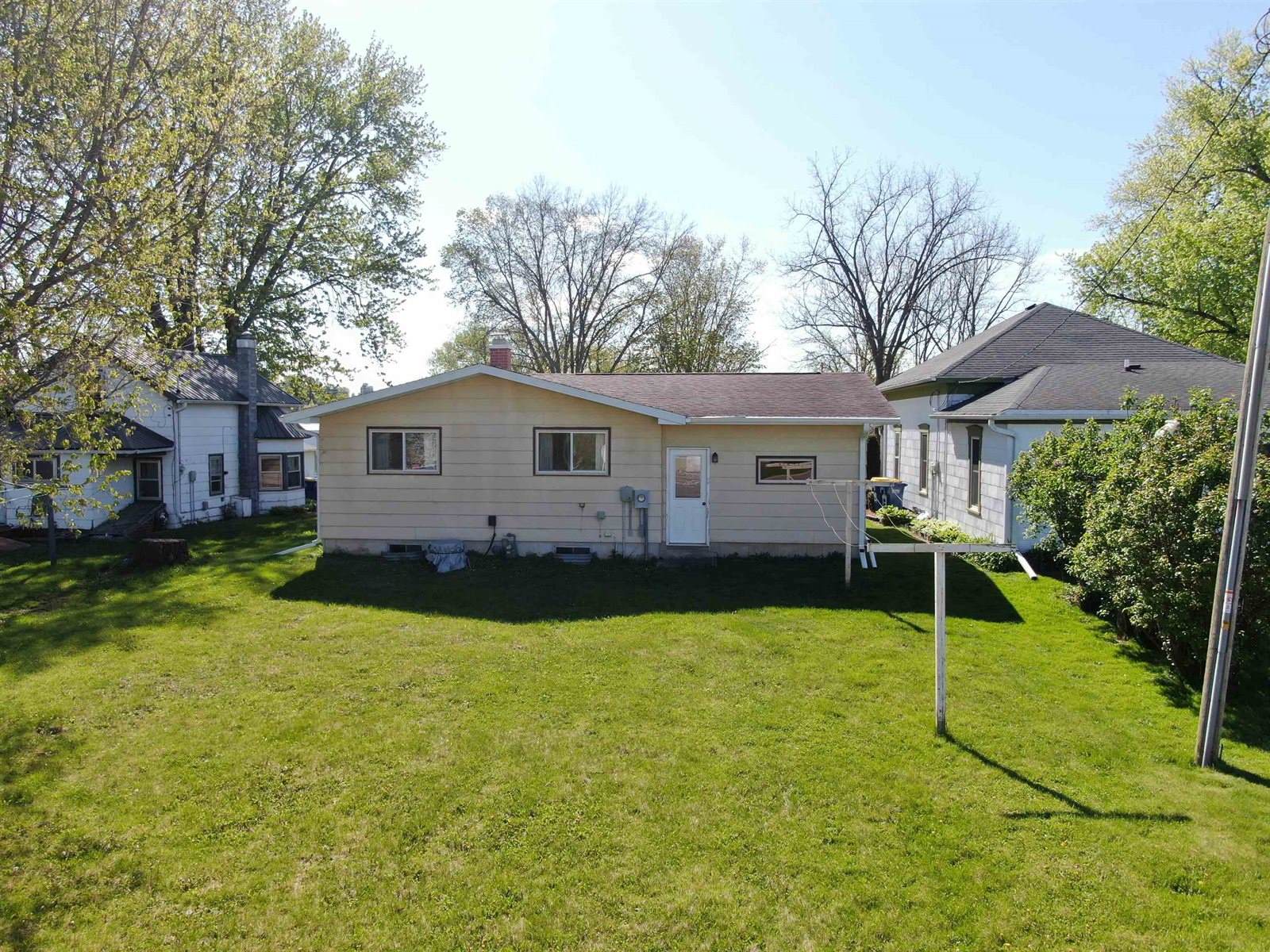 1027 Prairie, Hillsboro, WI 54634