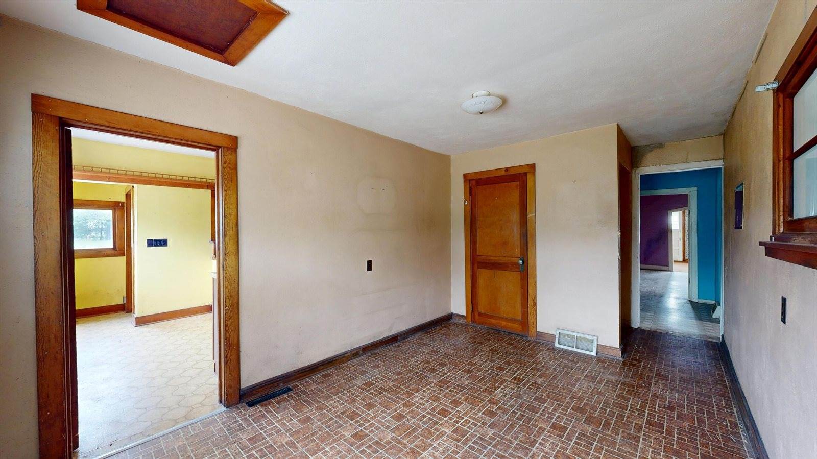 715 Wolcott St, Sparta, WI 54656