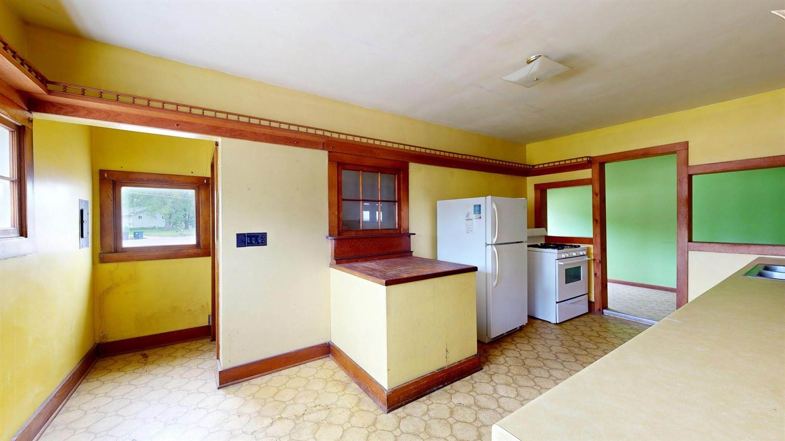 715 Wolcott St, Sparta, WI 54656