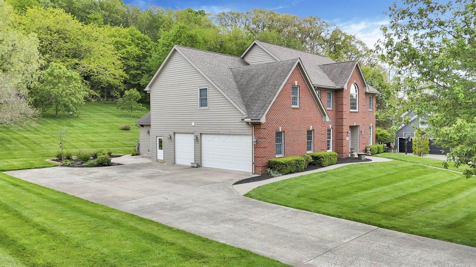 148 Brennan Drive, Granville, OH 43023