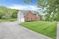 148 Brennan Drive, Granville, OH 43023