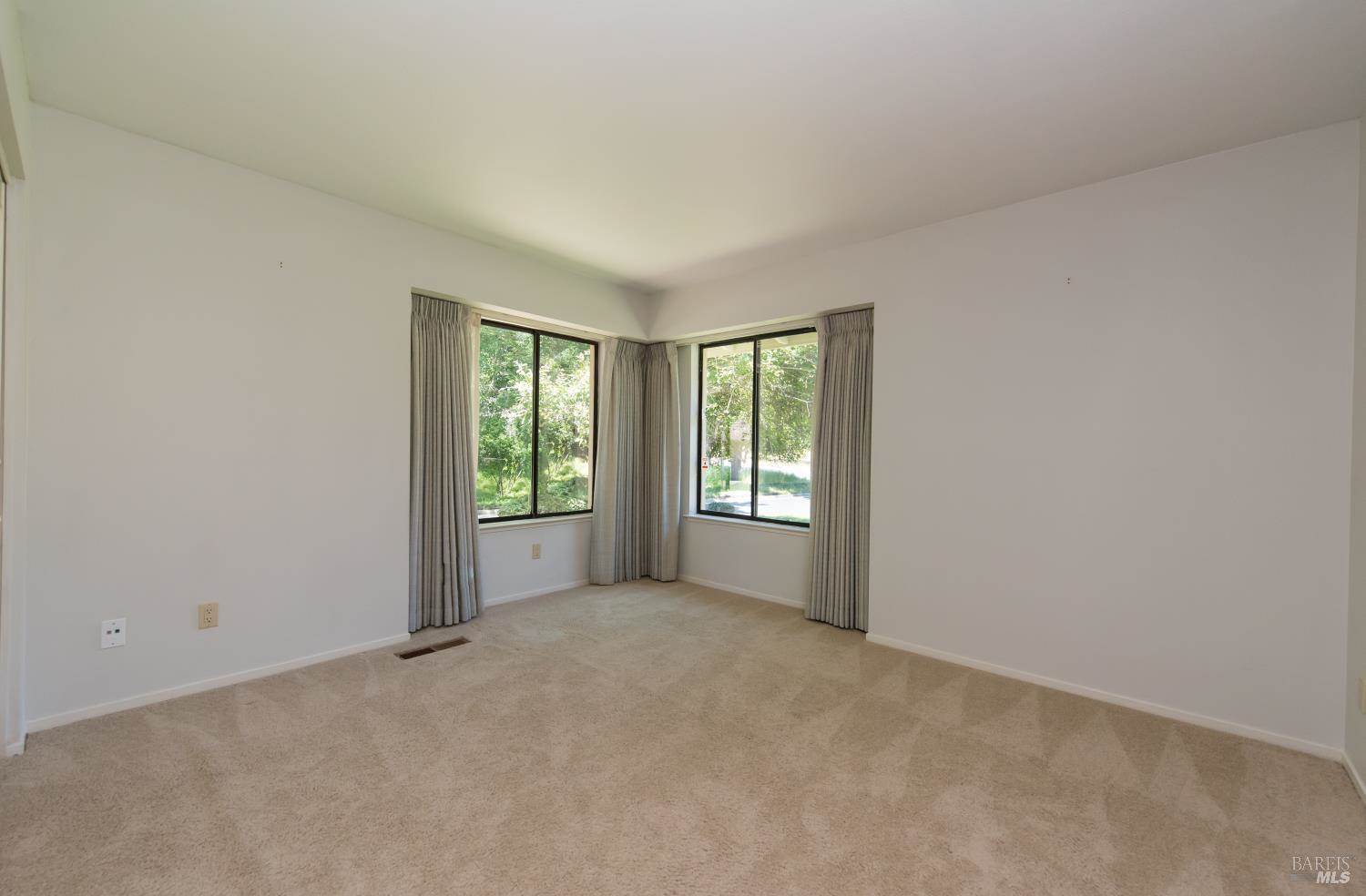 6320 Stone Bridge Road, Santa Rosa, CA 95409