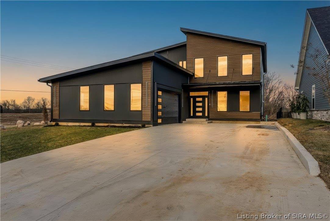 1020 Ridgeview Drive, Jeffersonville, IN 47130