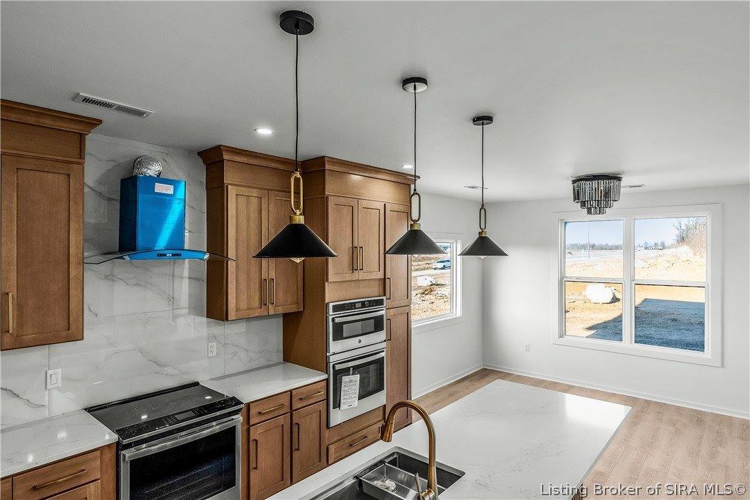 1020 Ridgeview Drive, Jeffersonville, IN 47130