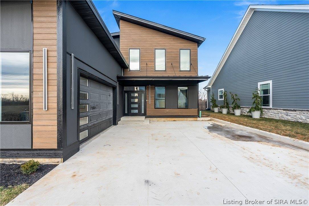 1020 Ridgeview Drive, Jeffersonville, IN 47130
