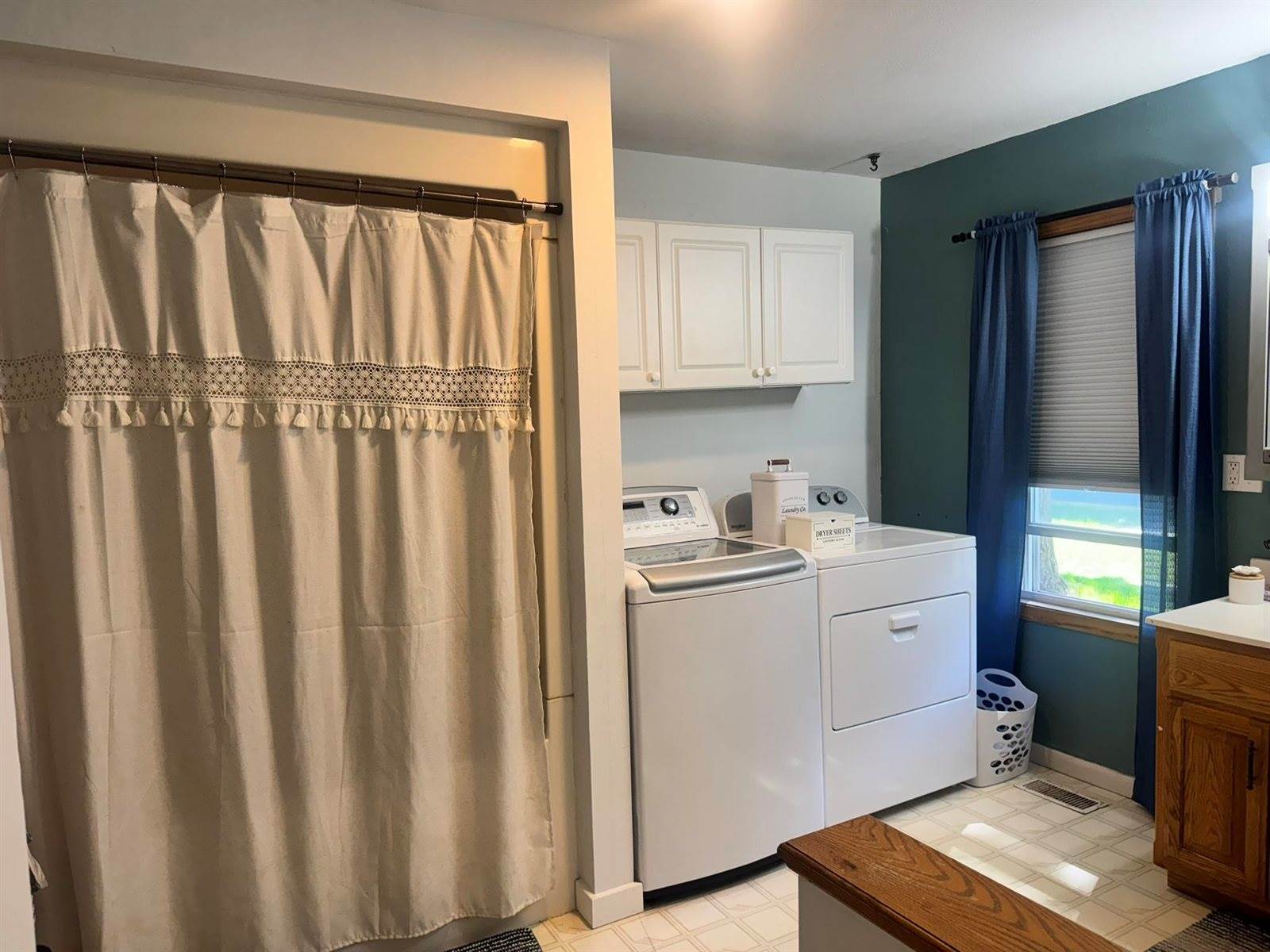 911 11th, Spirit Lake, IA 51360