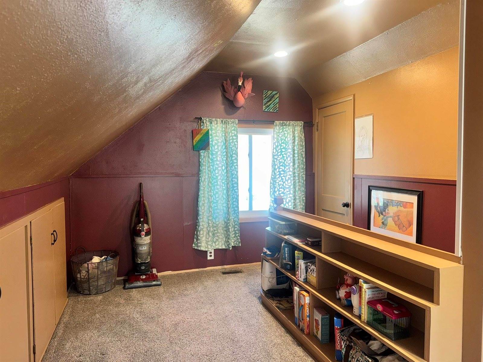 911 11th, Spirit Lake, IA 51360