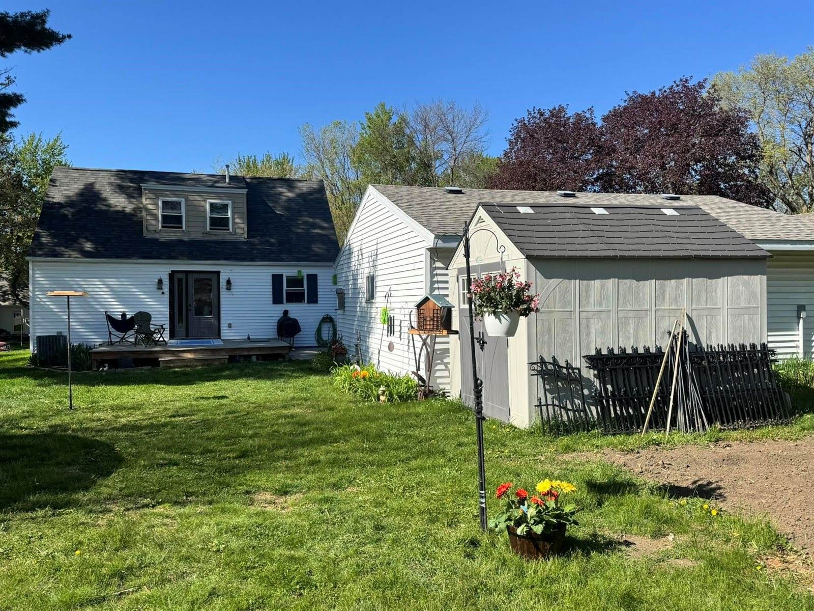 911 11th, Spirit Lake, IA 51360
