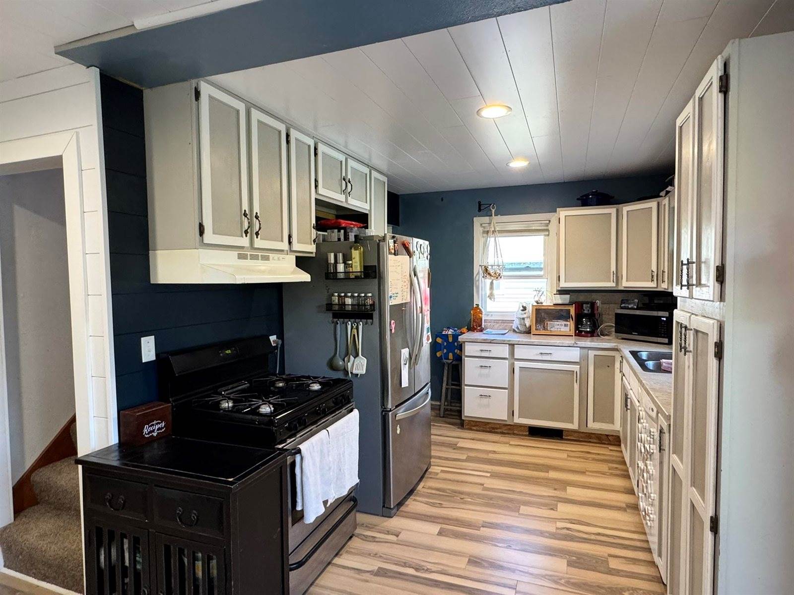 911 11th, Spirit Lake, IA 51360
