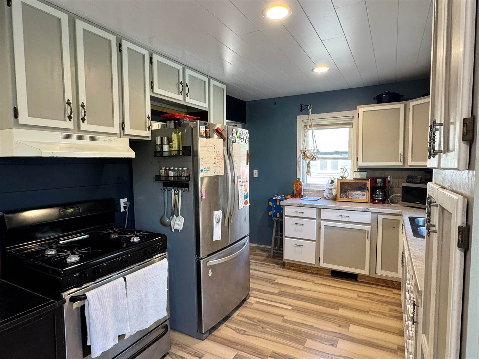 911 11th, Spirit Lake, IA 51360