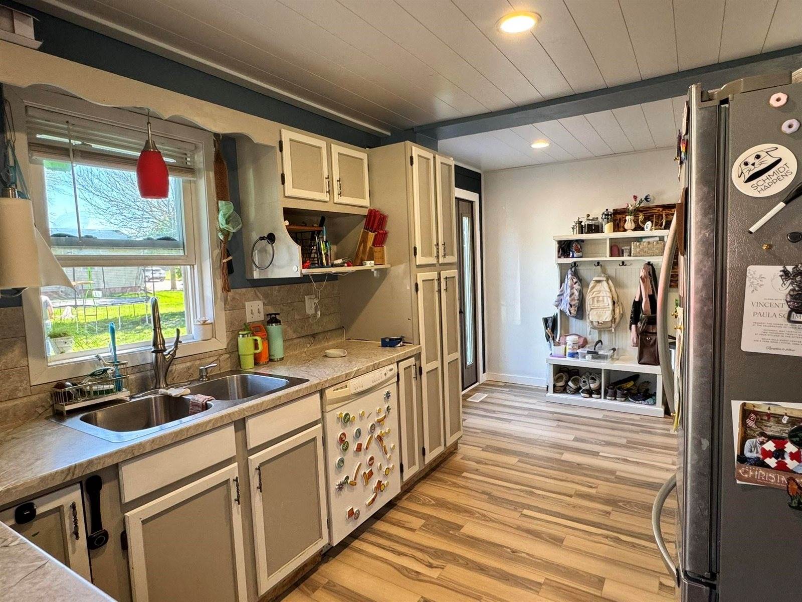 911 11th, Spirit Lake, IA 51360