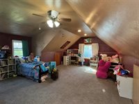 911 11th, Spirit Lake, IA 51360