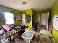 3638 River Park Dr, Louisville, KY 40211