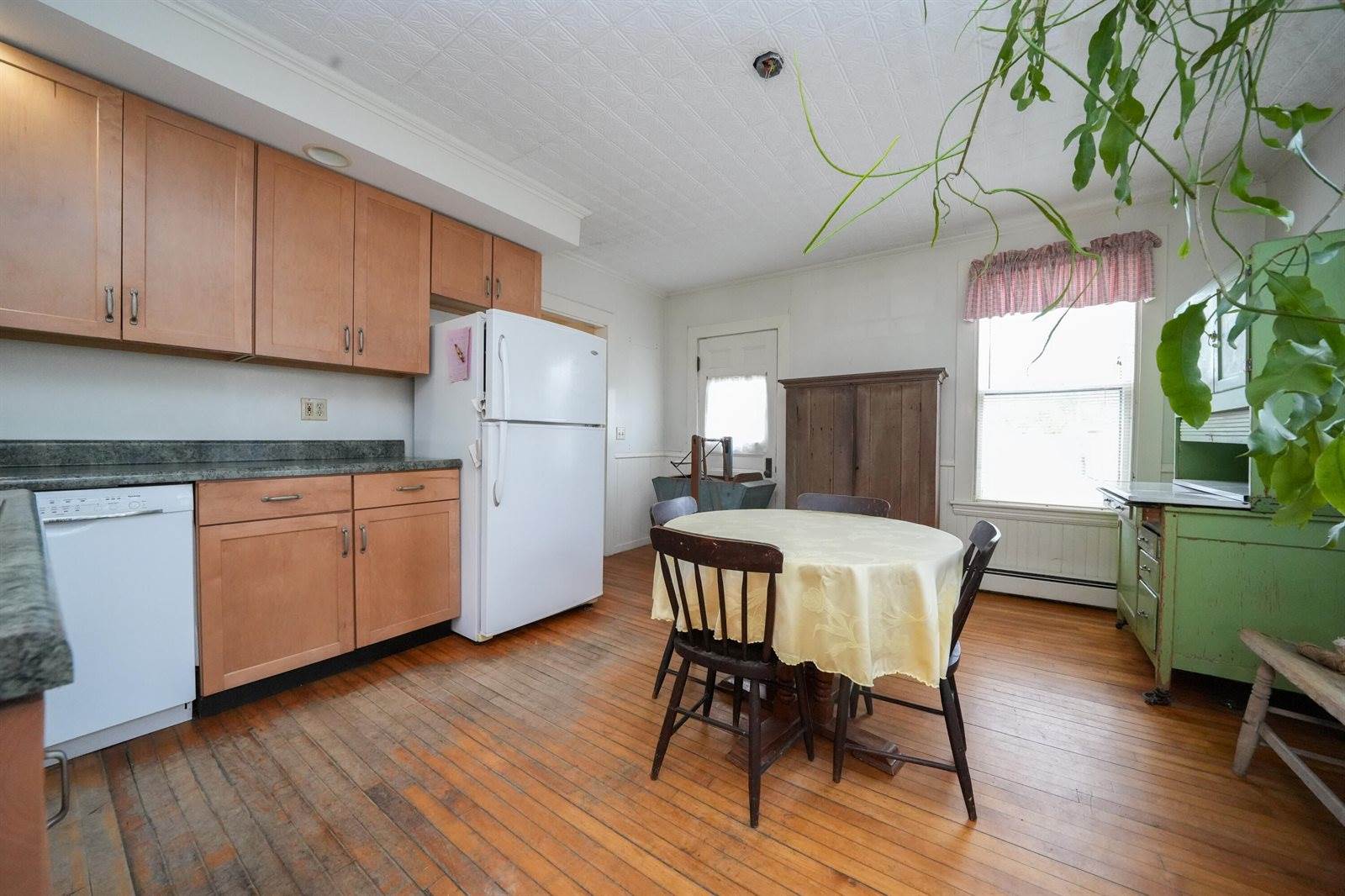 59 Wing Street, Bangor, ME 04401