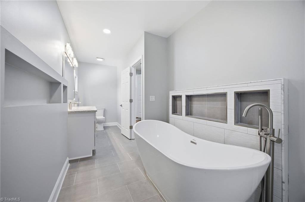 5700 Old Oak Ridge Road, Greensboro, NC 27410