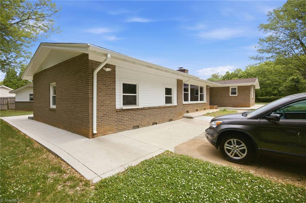 5700 Old Oak Ridge Road, Greensboro, NC 27410