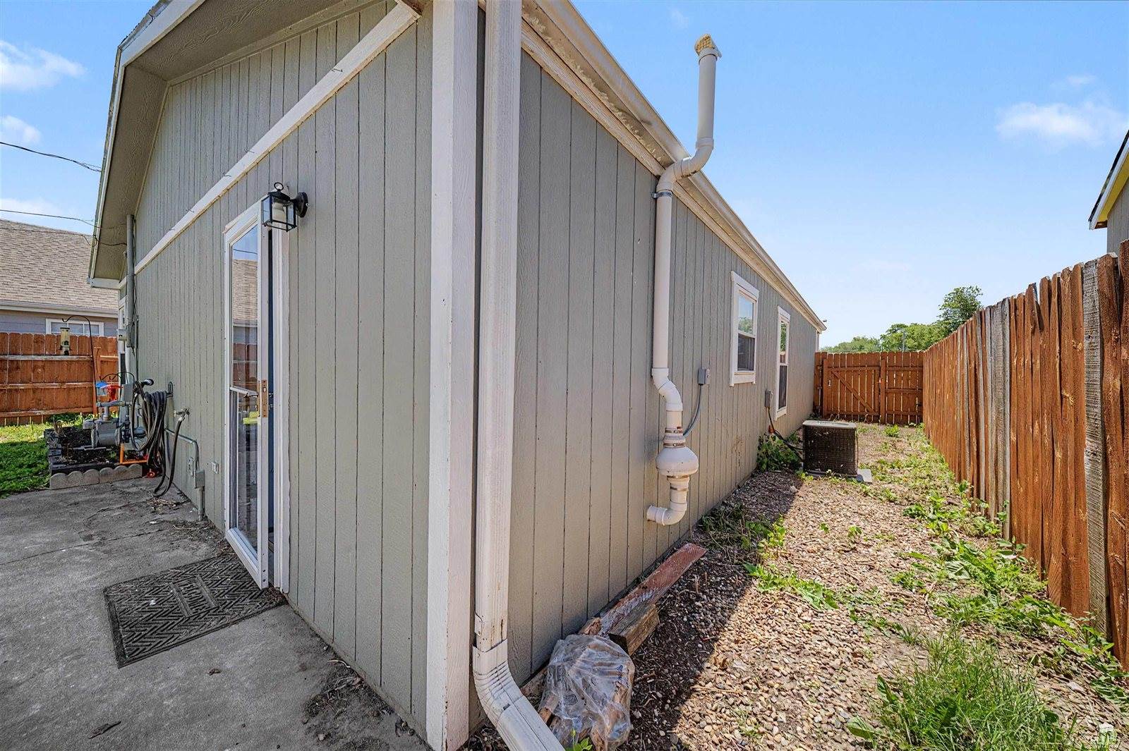 420 West 13th Street, Junction City, KS 66441