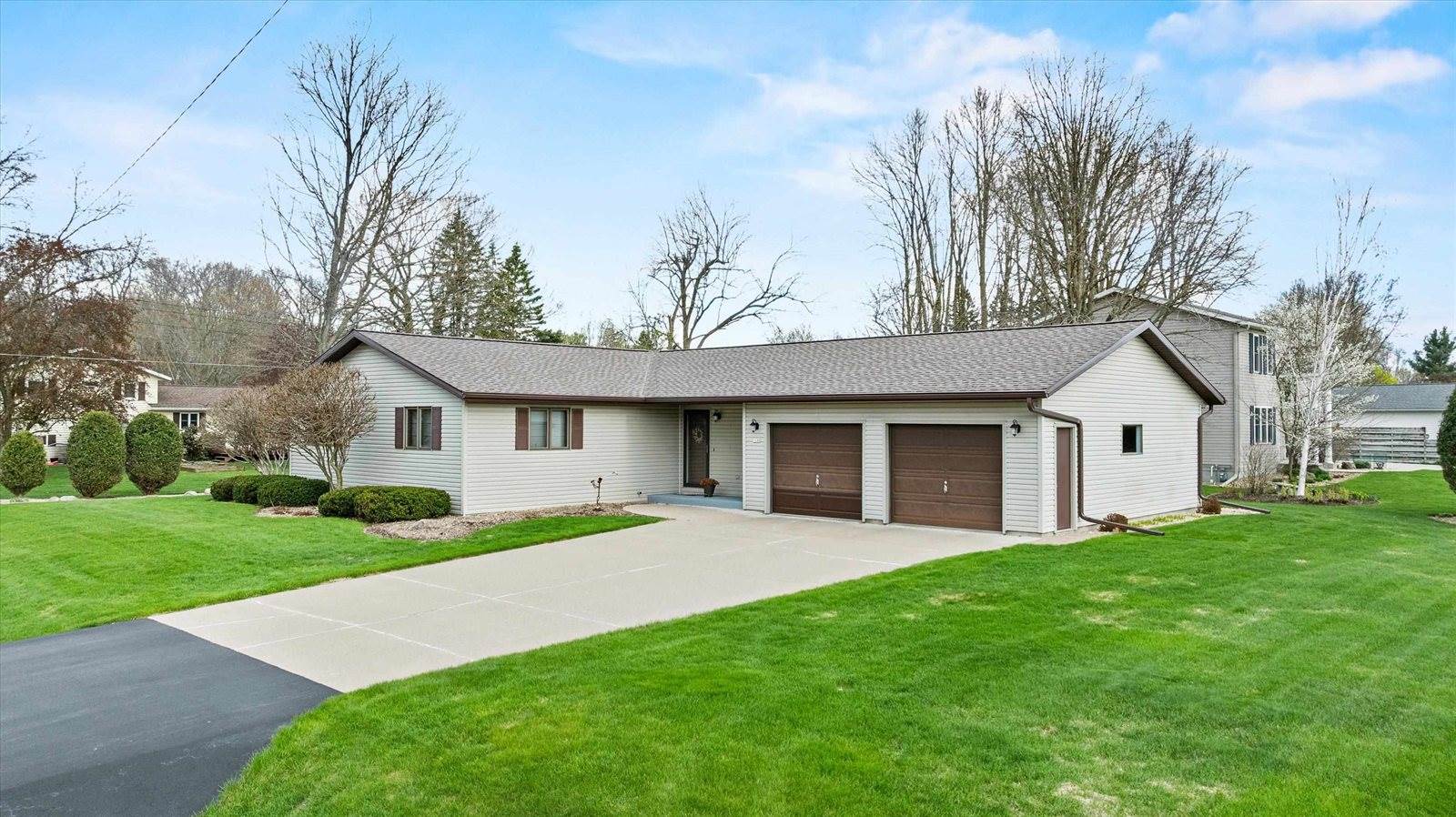 1100 E 25th Street, Marshfield, WI 54449